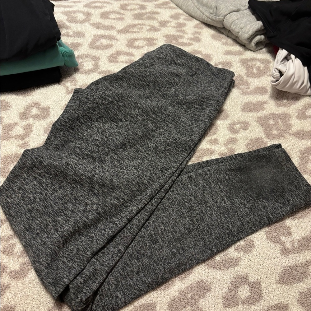 Beyond Yoga Heathered Gray leggings- size M